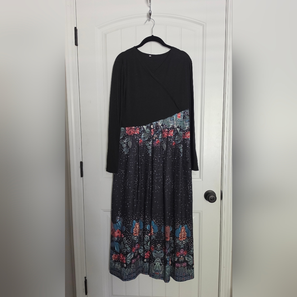 Black Floral Panel Long-Sleeve Maxi Dress